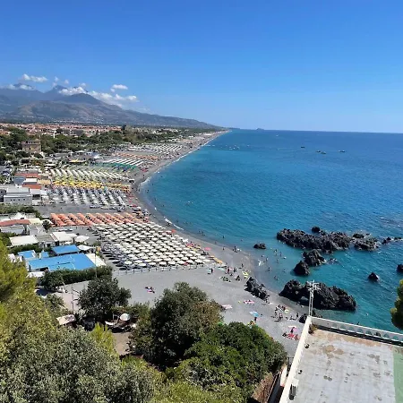 Zigi - Beautiful, Sunny Apartment, 70m2, Close To The Sea Apartament Scalea