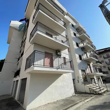 Zigi - Beautiful, Sunny Apartment, 70m2, Close To The Sea Apartman Scalea