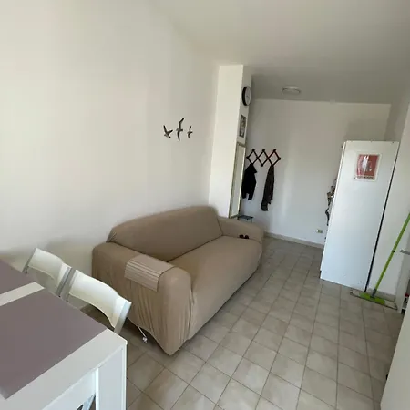 Zigi - Beautiful, Sunny Apartment, 70m2, Close To The Sea Daire Scalea