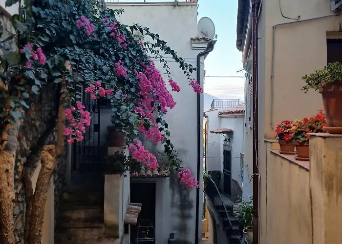 Zigi - Beautiful, Sunny Apartment, 70m2, Close To The Sea Apartman Scalea